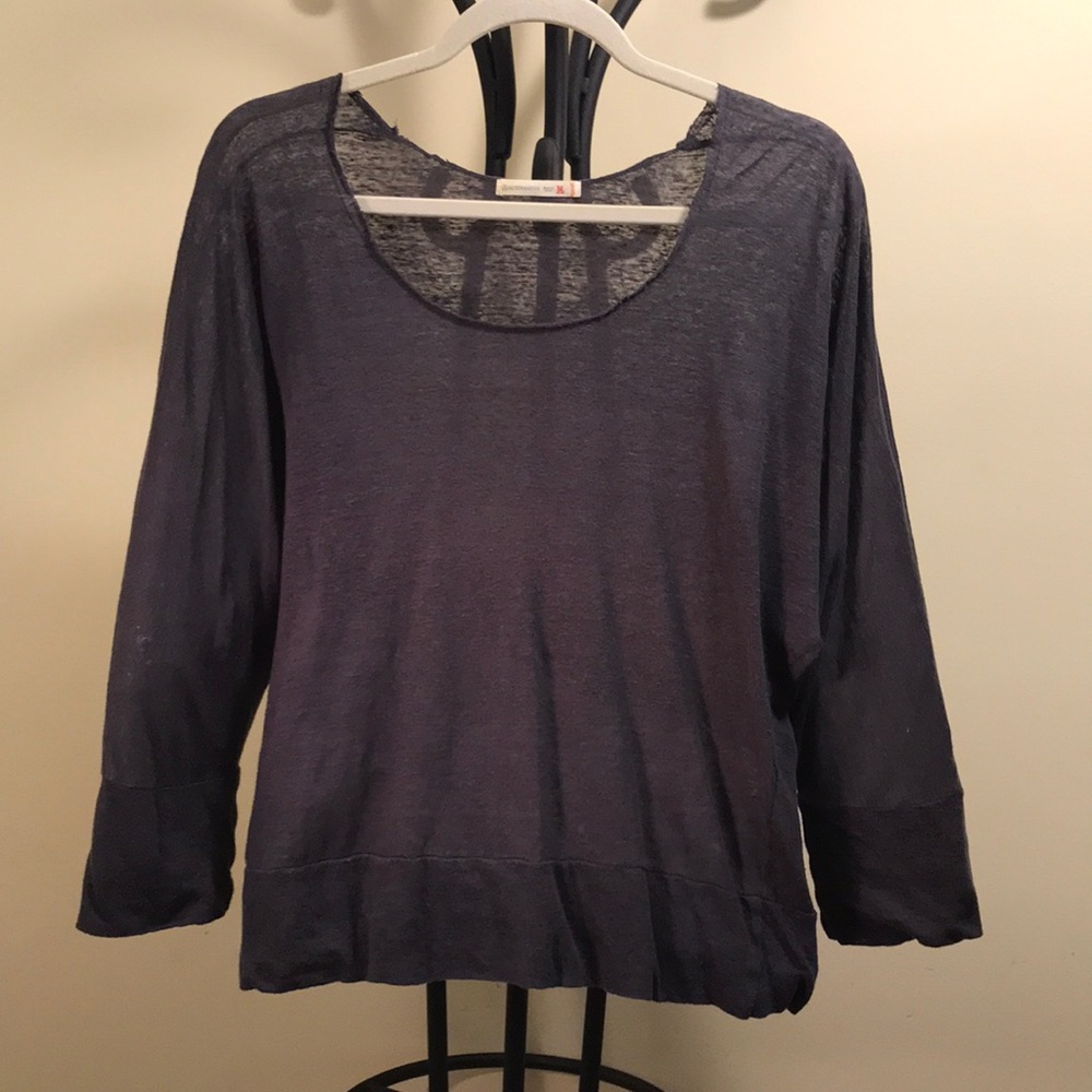 Alternative apparel wing sleeve shirt
